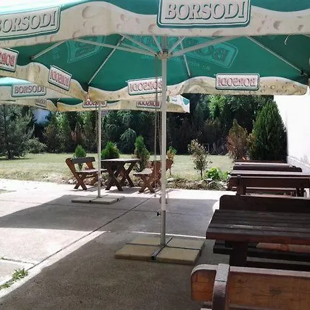 Casa de hóspedes Pajkos Póni 3*